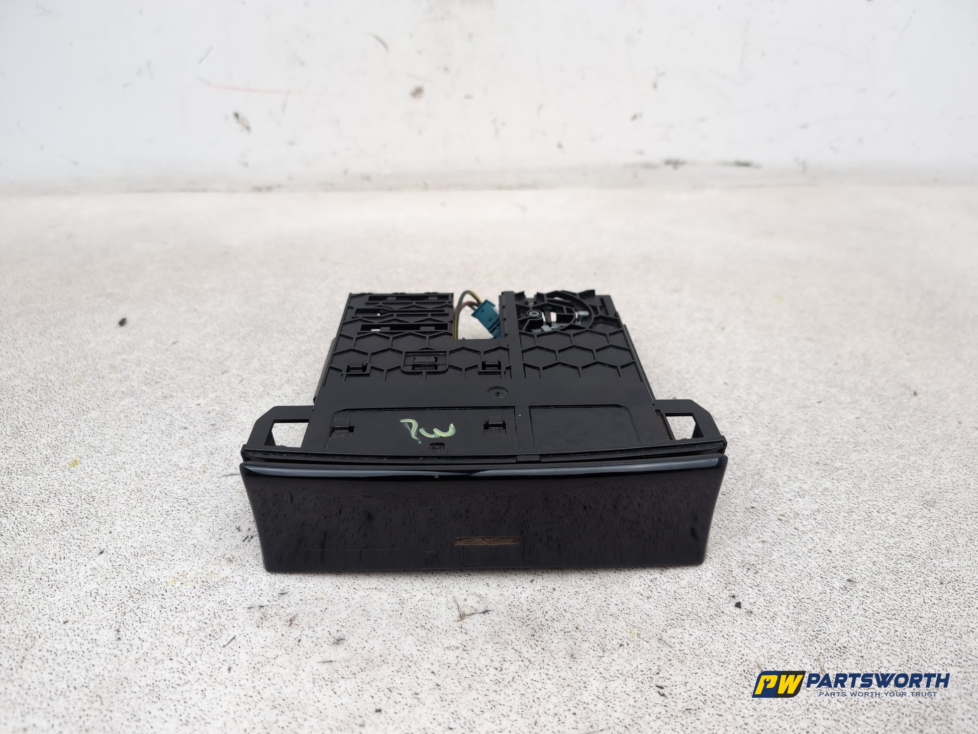 Ashtray Centre Console 1