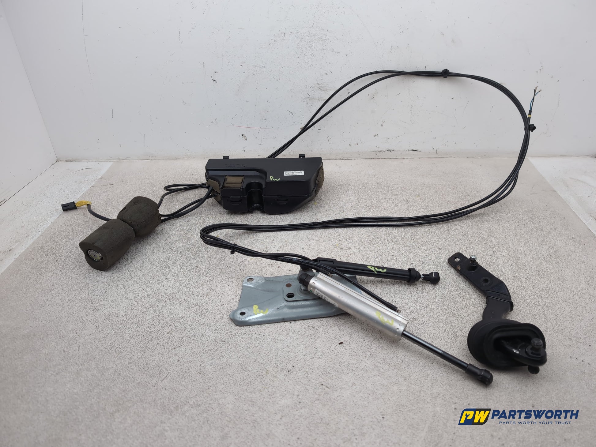 Automatic tailgate lifting motor and module  1