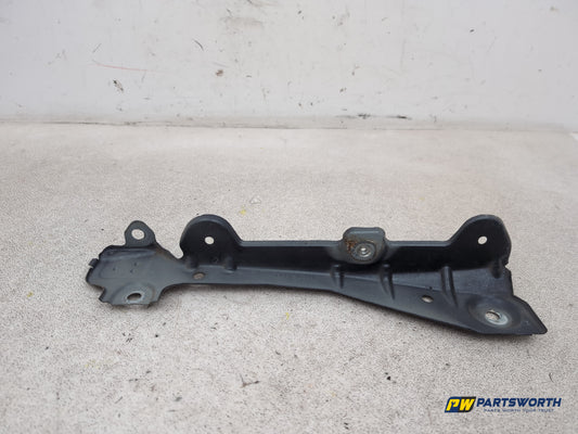 Mercedes-Benz Ml300 Sport Cdi Blue-Cy A Wing Bracket Left Passenger Side