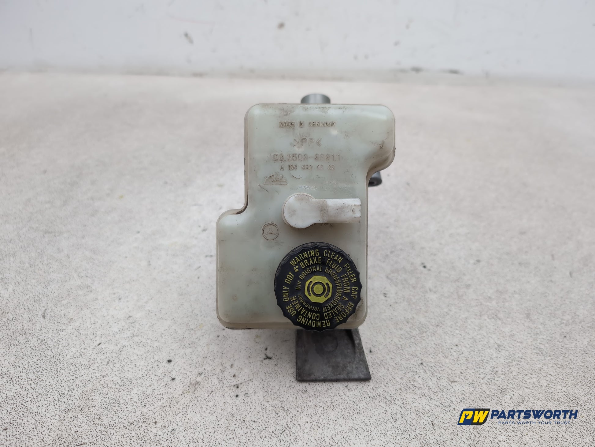 Brake Master Cylinder Assembly 1