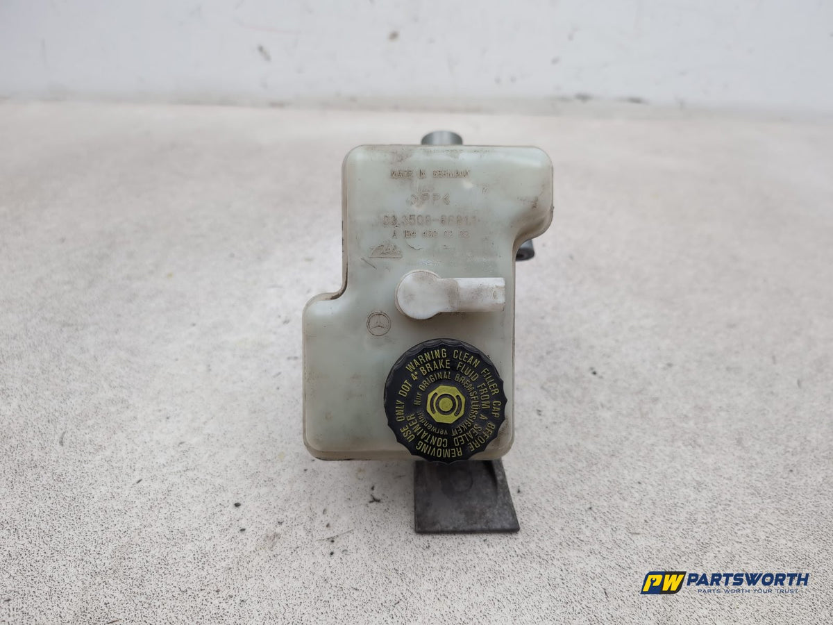 Brake Master Cylinder Assembly 1