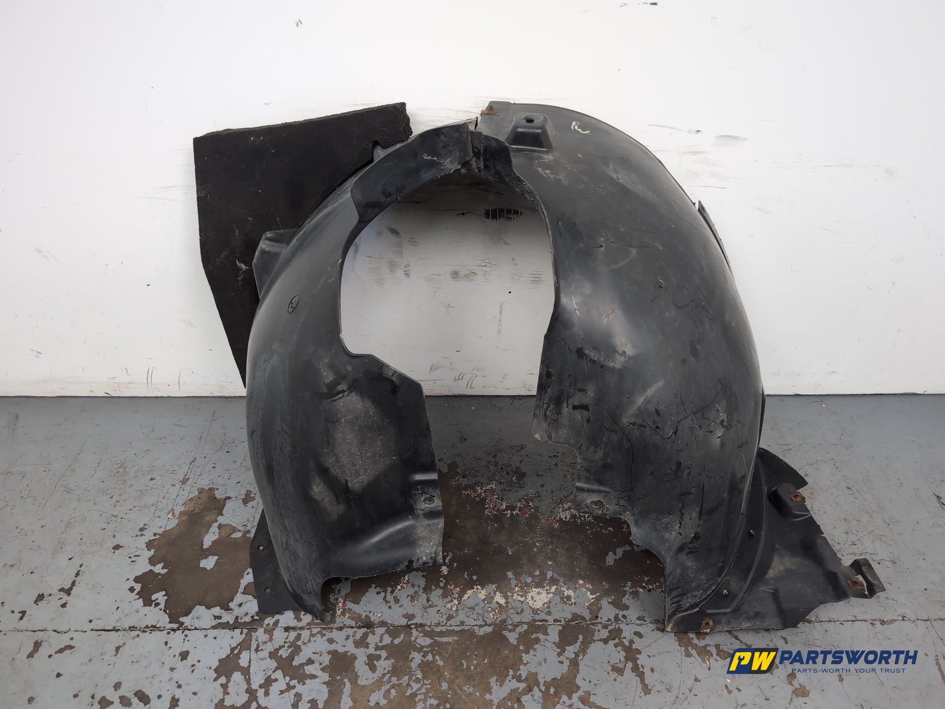 Moulding Wheel Arch Front LH 7