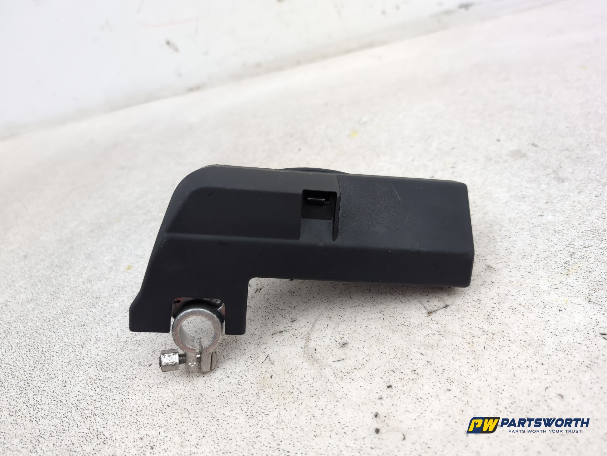Positive Pole Battery Power Boot Distribution Fuse Box 1