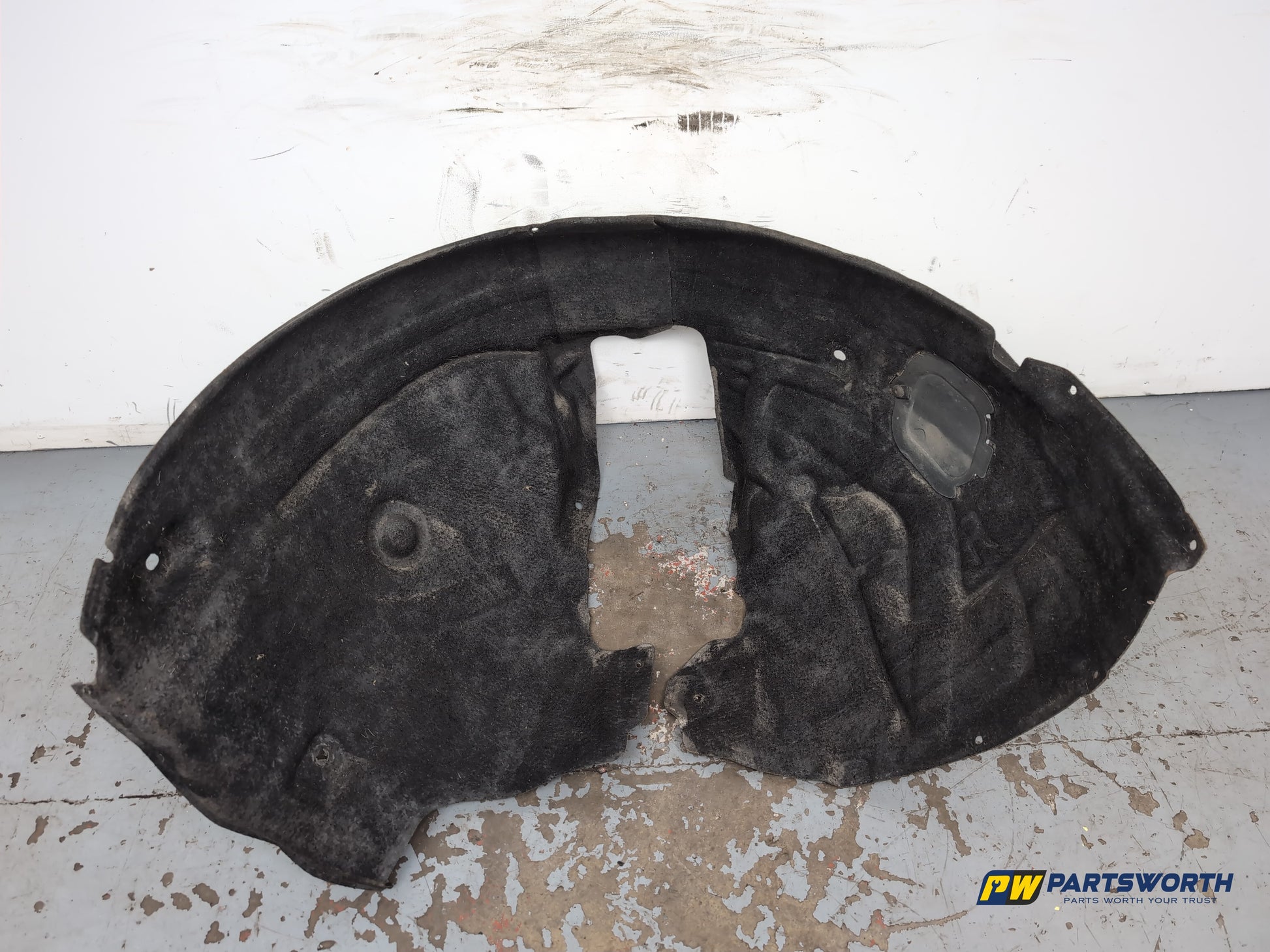 Moulding Wheel Arch Front RH 7