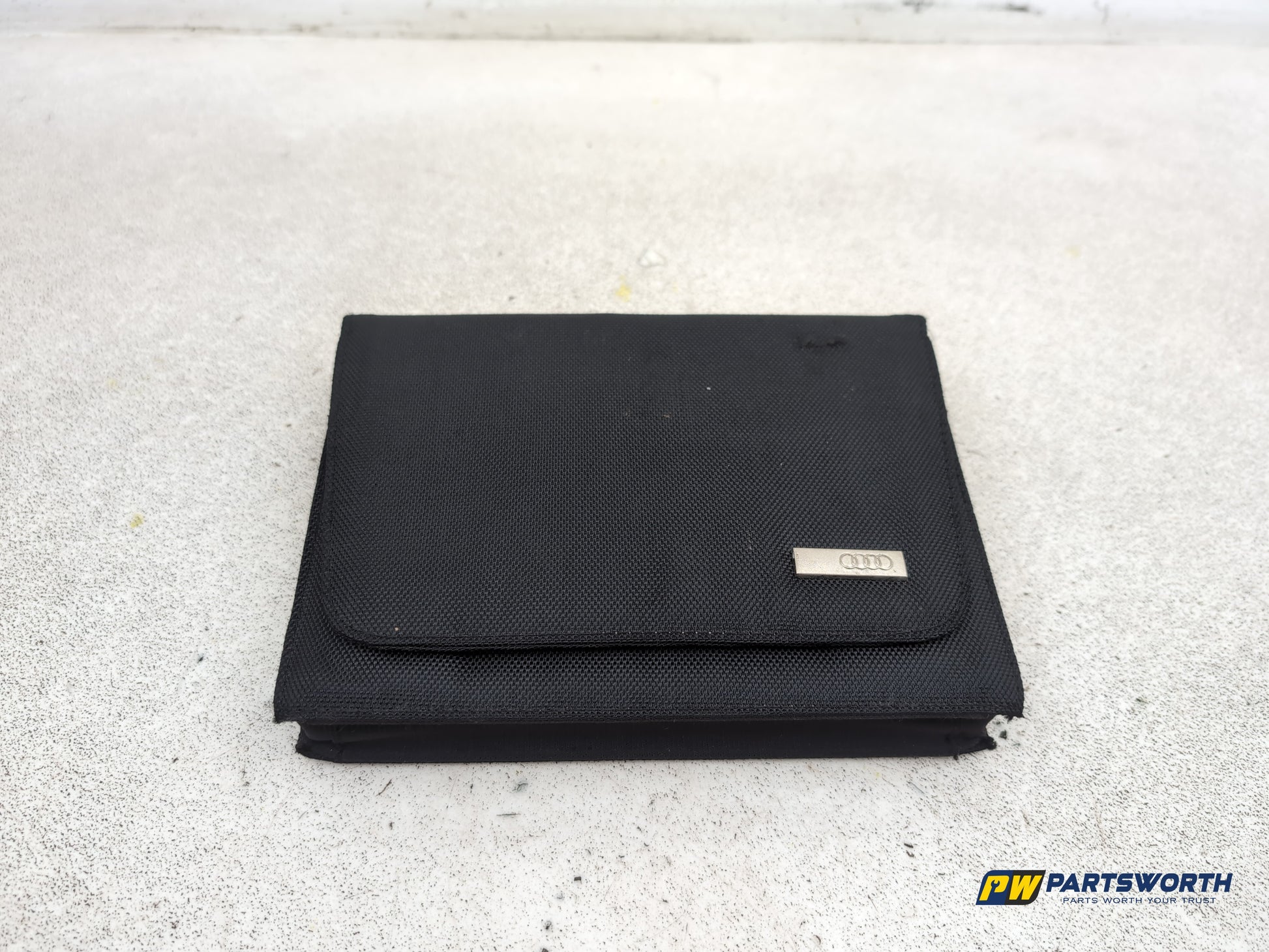 Audi A1 A2 A3 A4 A5 A6 A7 A8 Q2 Q3 Q4 Q5 Q6 Q7 Owners Handbook Document Wallet