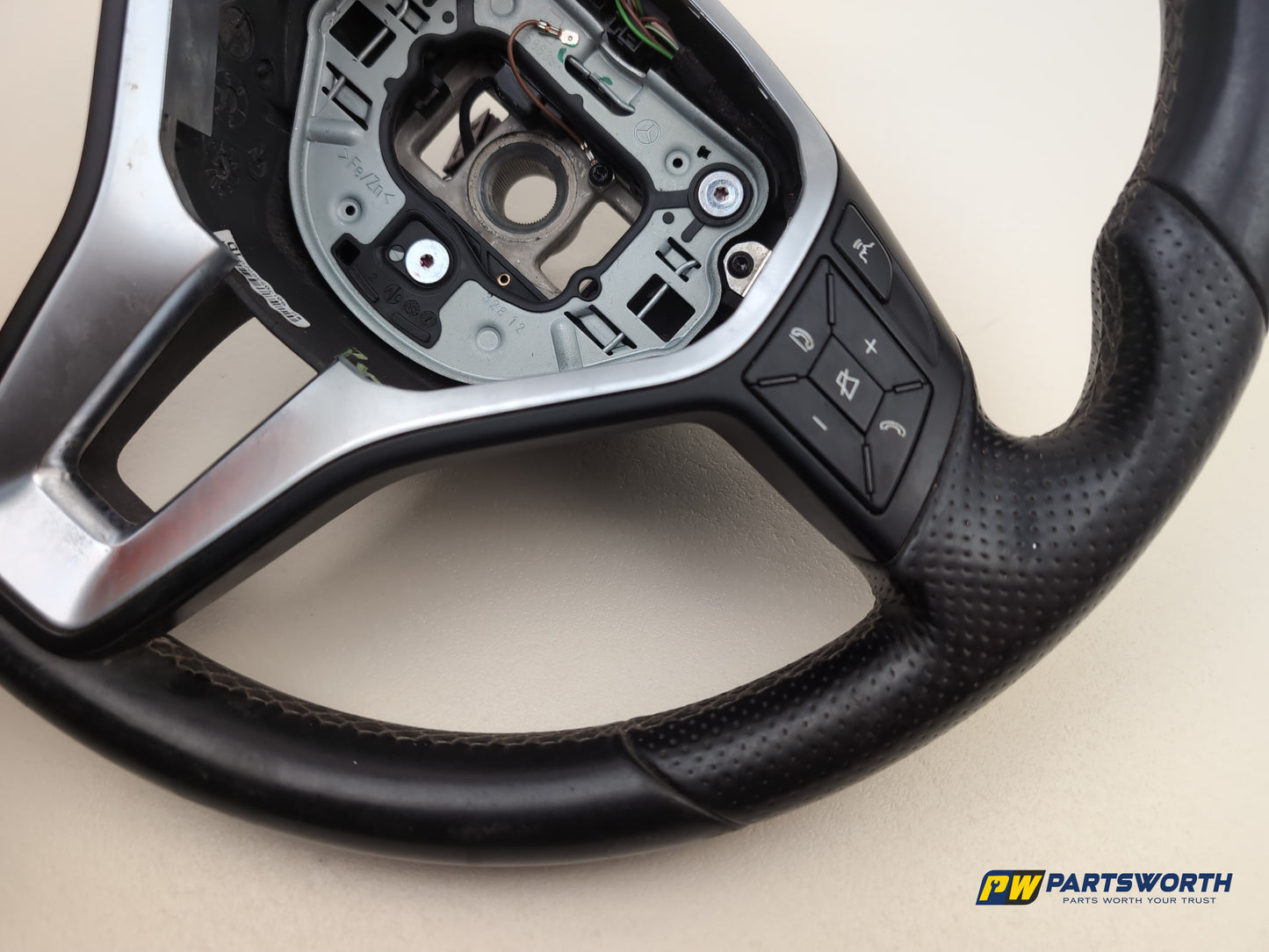 Mercedes-Benz B180 Blueefficiency Sport Multifunction Steering Wheel A2184601918 - photo 7