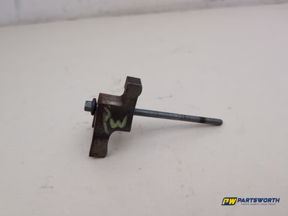 Jaguar Xf Portfolio D Fuel Injector Clamp And Bolt 2015-2019