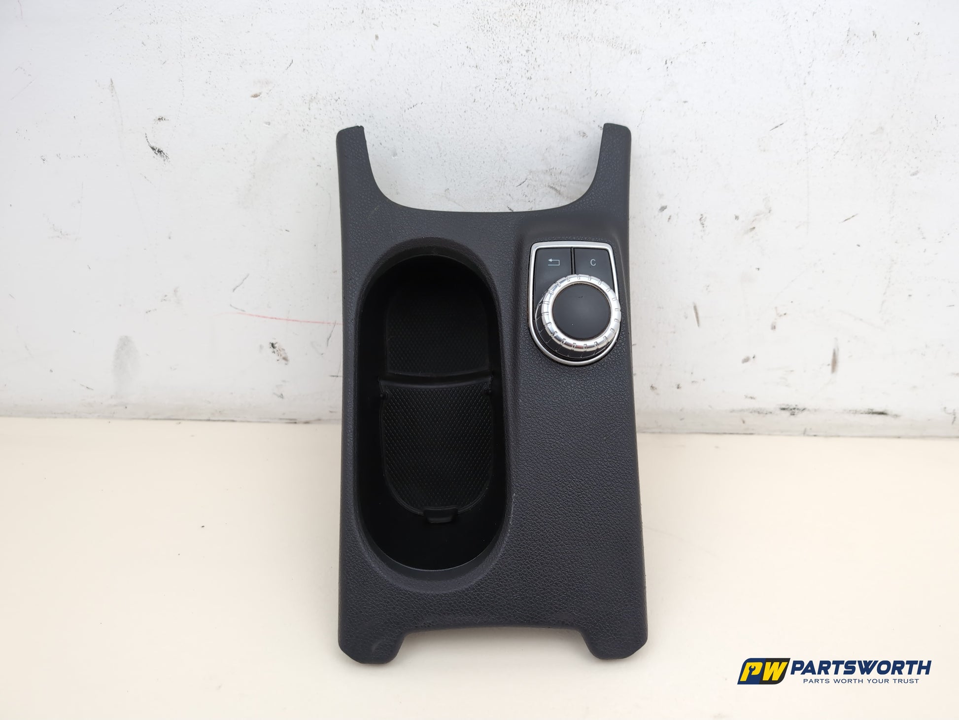 Mercedes-Benz B180 Blueefficiency Sport Centre Console Cup Holder A2466800910