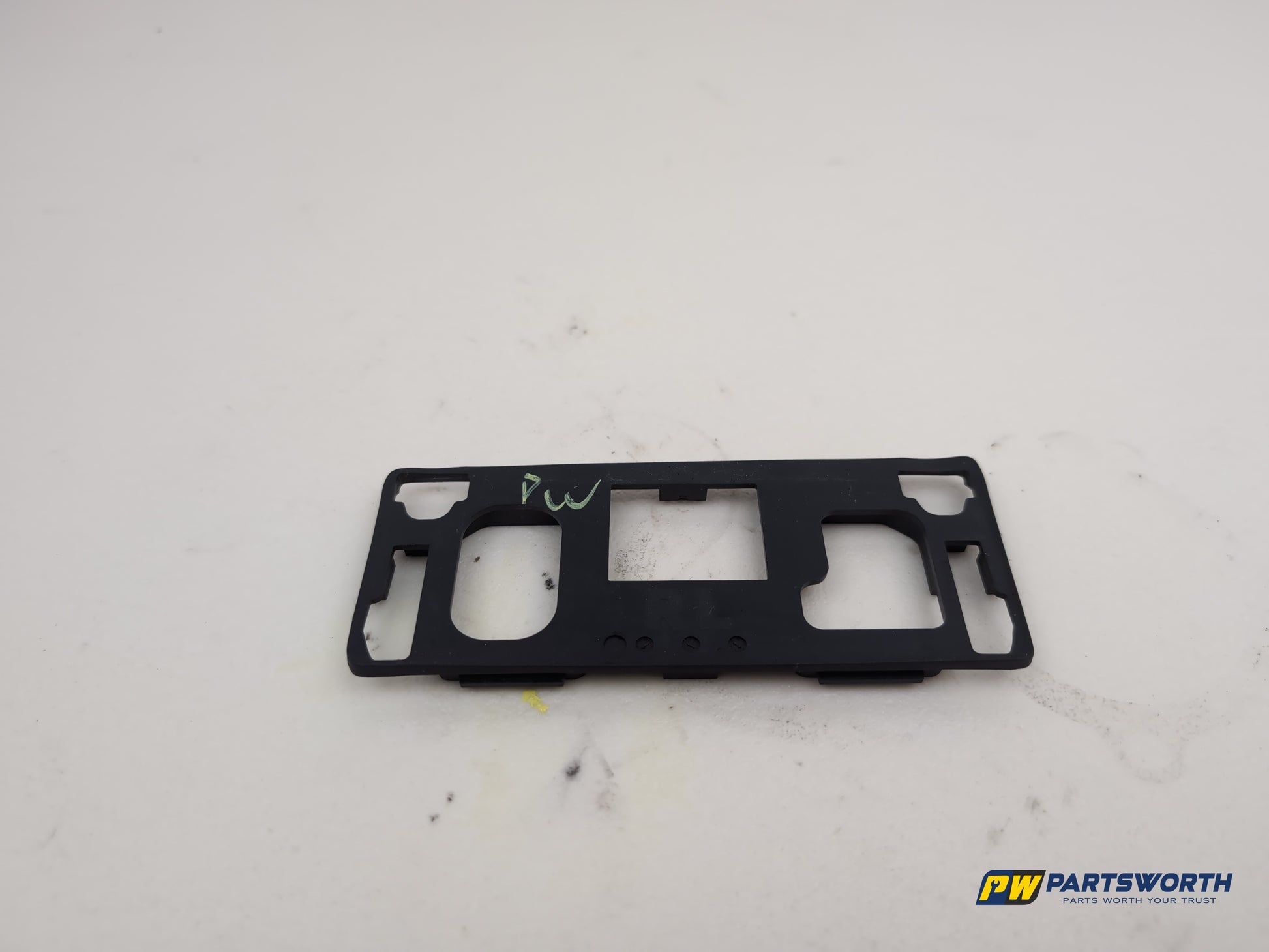 Mercedes-Benz B180 Blueefficiency Sport Display Screen Mount A2468200012