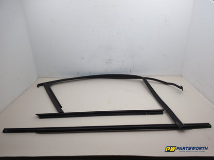 Mercedes-Benz B180 Blueefficiency Sport Front Left Window Rubber Seal 2011-2014