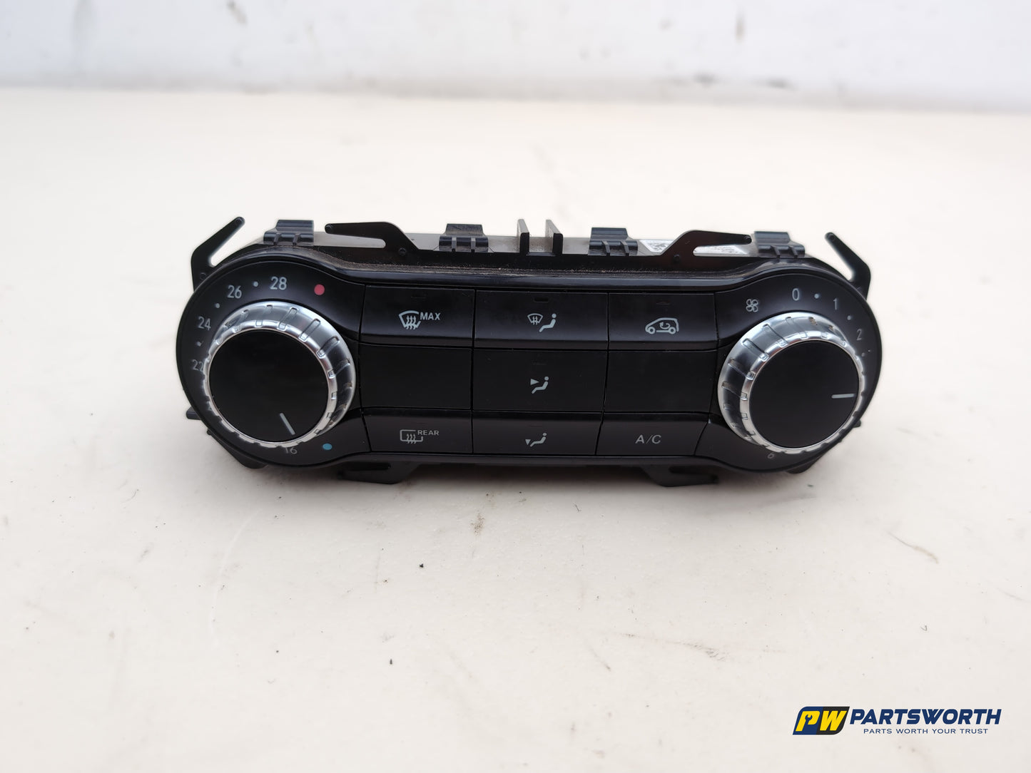 Mercedes-Benz B180 Blueefficiency Sport Cdi Heater Control Assembly A2469001708