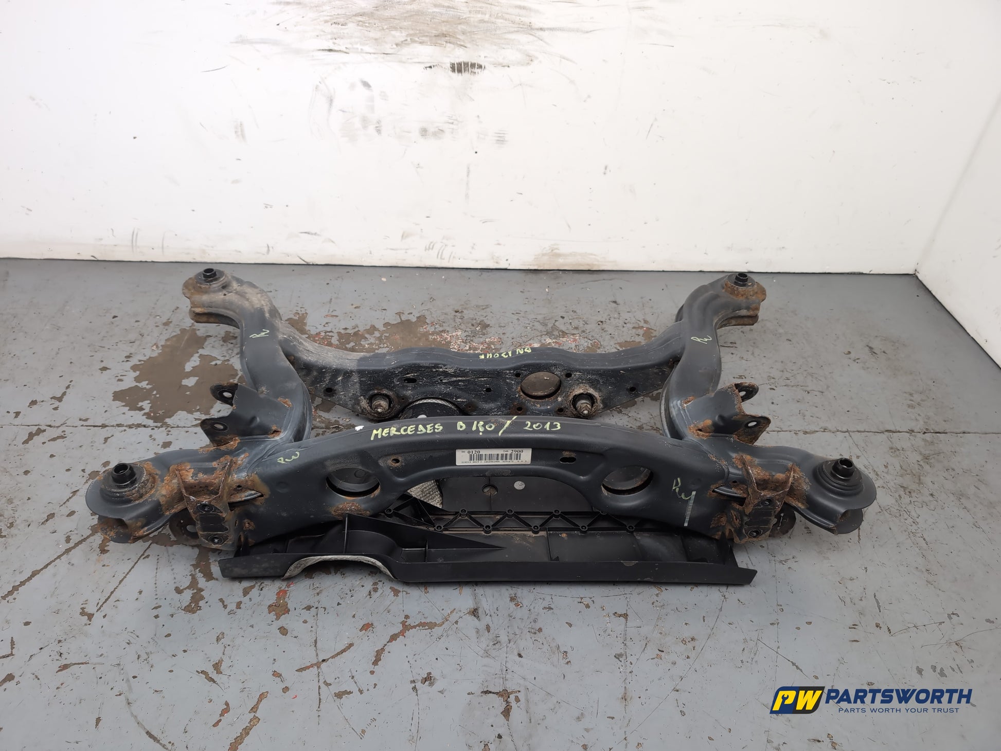 Mercedes-Benz B180 Blueefficiency Sport Cdi Rear Subframe Assembly 2011-2014