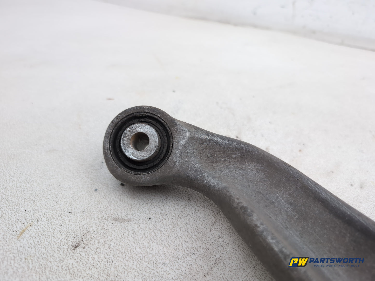 Suspension Arm Rear Wishbone LH 7