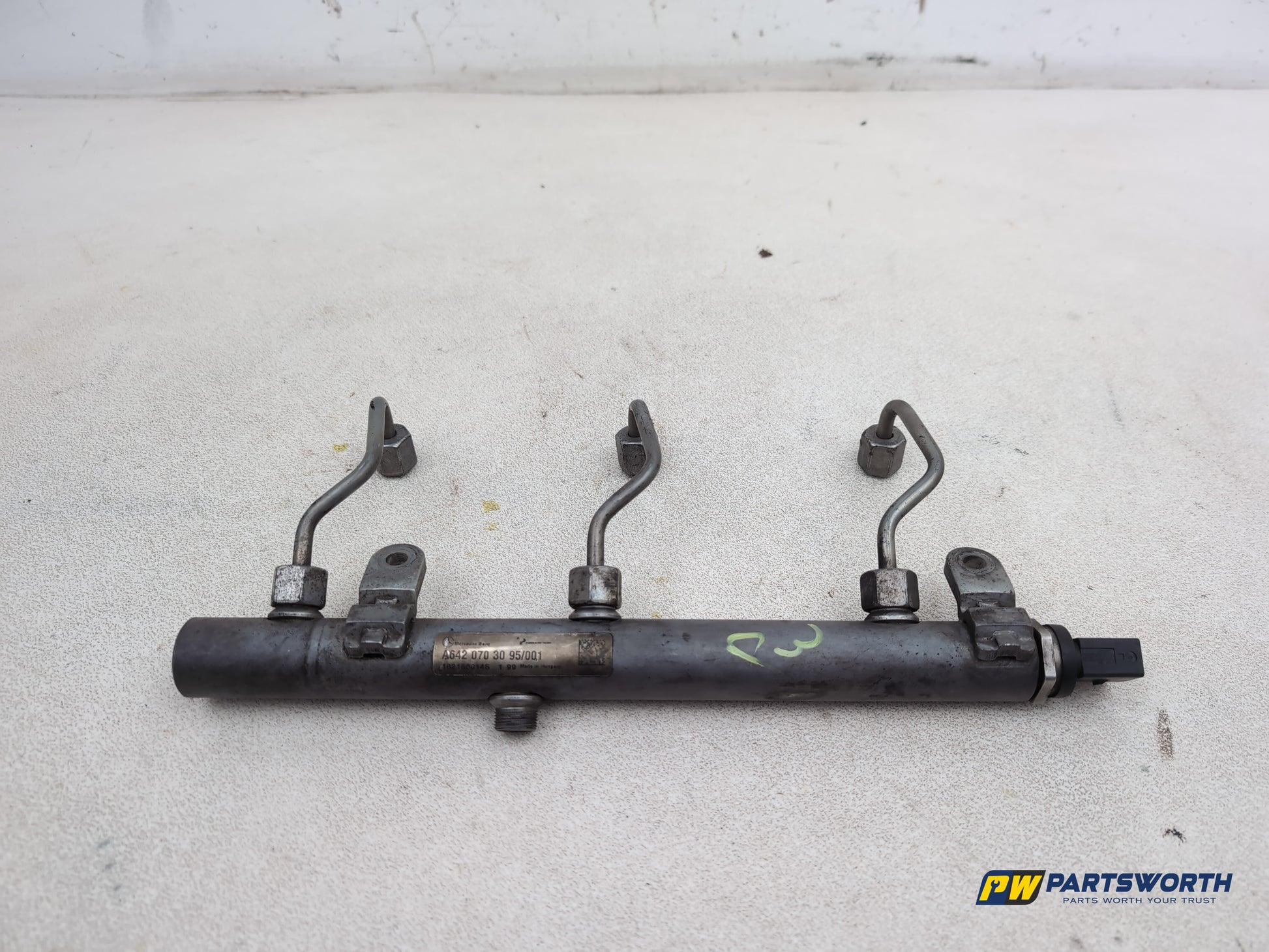 Fuel Rail 1