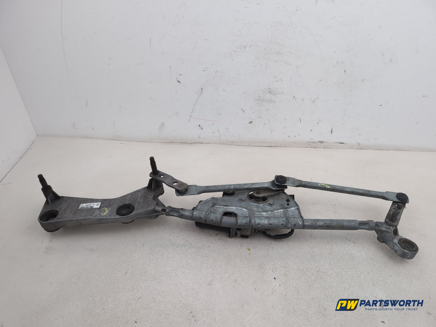 Front Wiper Motor & Mechanism / Linkage 1