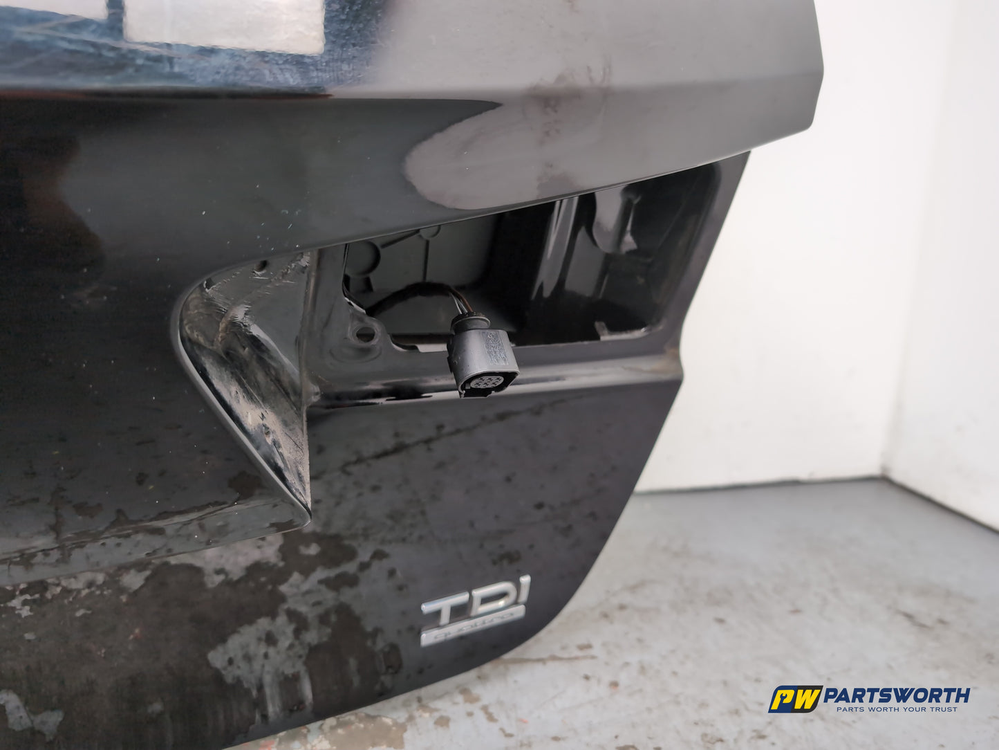 Boot Lid 7