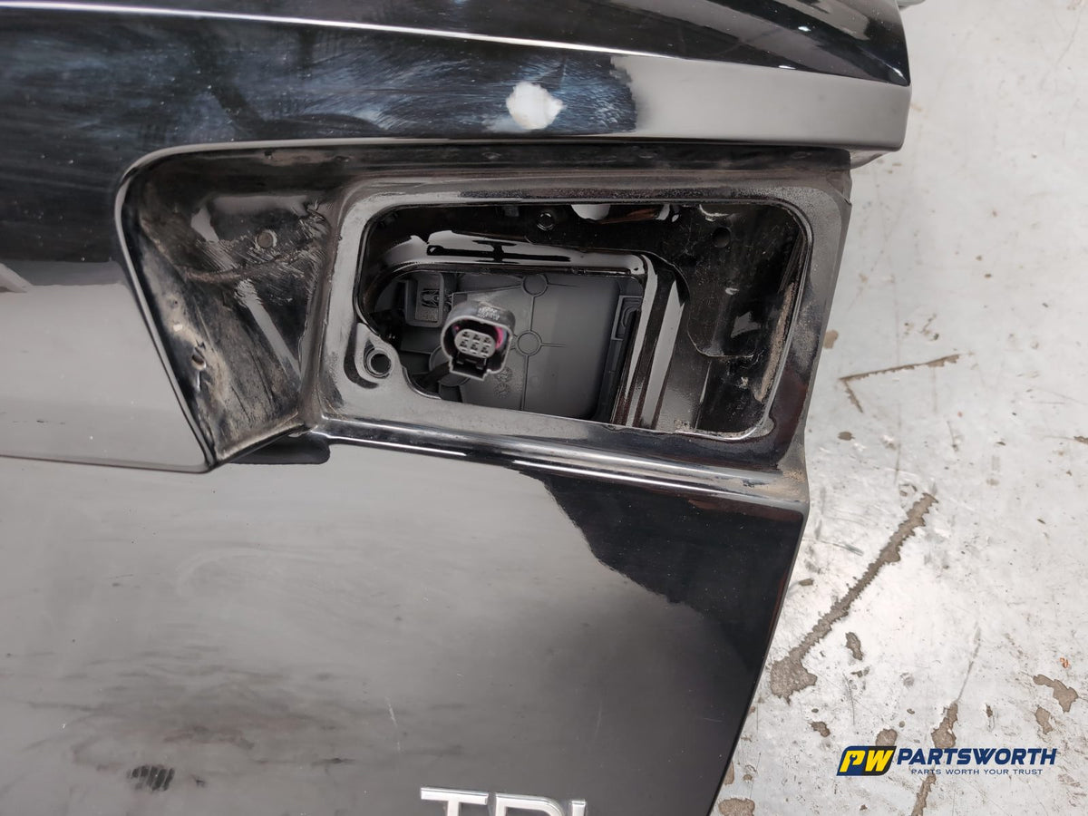Boot Lid 10