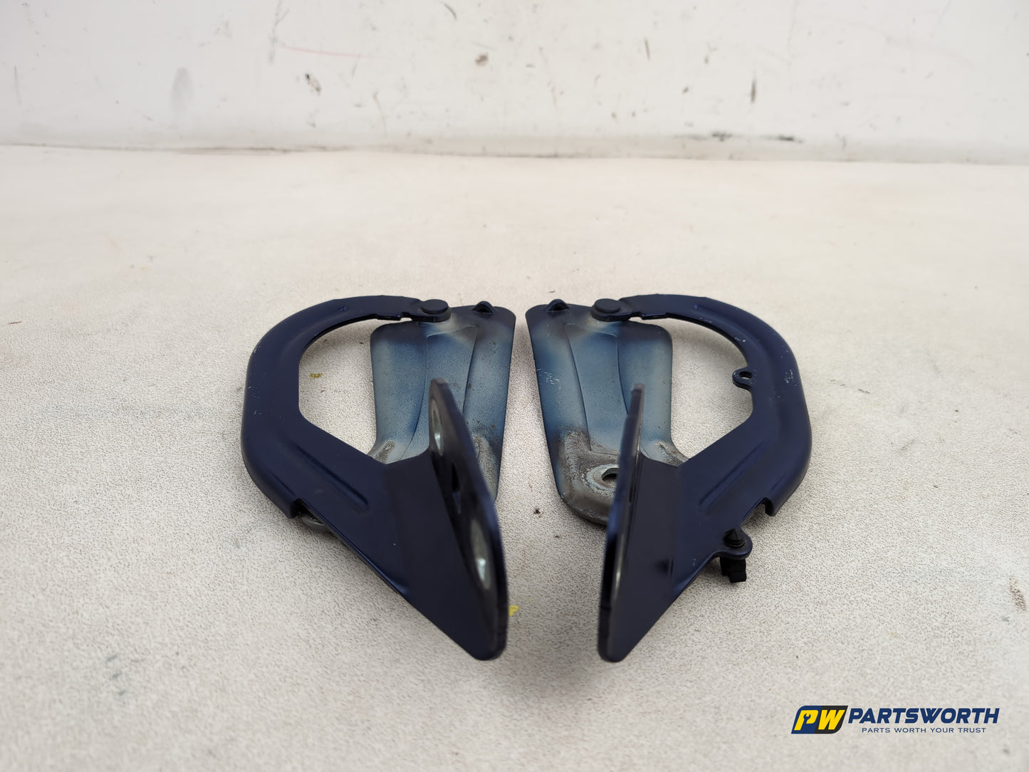 Bonnet Hinges 1