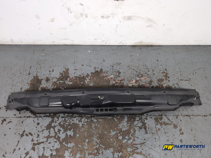 Ford Focus Zetec Turbo Front Dash Under Wiper Panel Scuttle Bm51a01628ae
