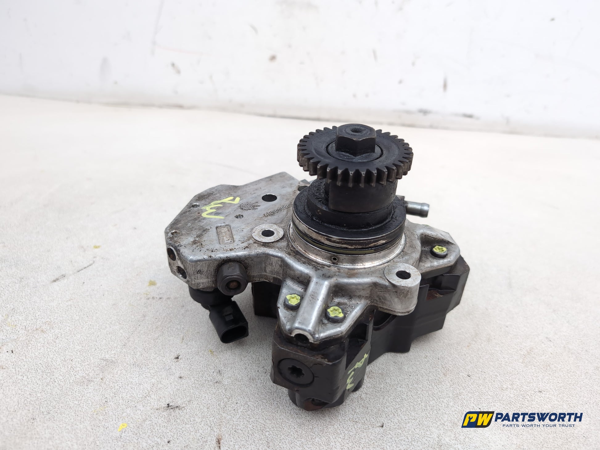 High pressure fuel pump 7
