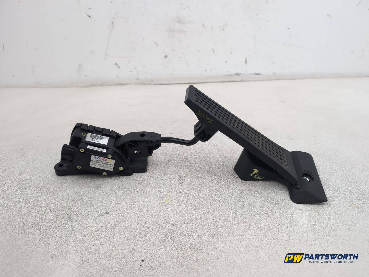 Kia Sportage 3 Sat Nav Crdi Accelerator Pedal Throttle 327002s900 2010-2013