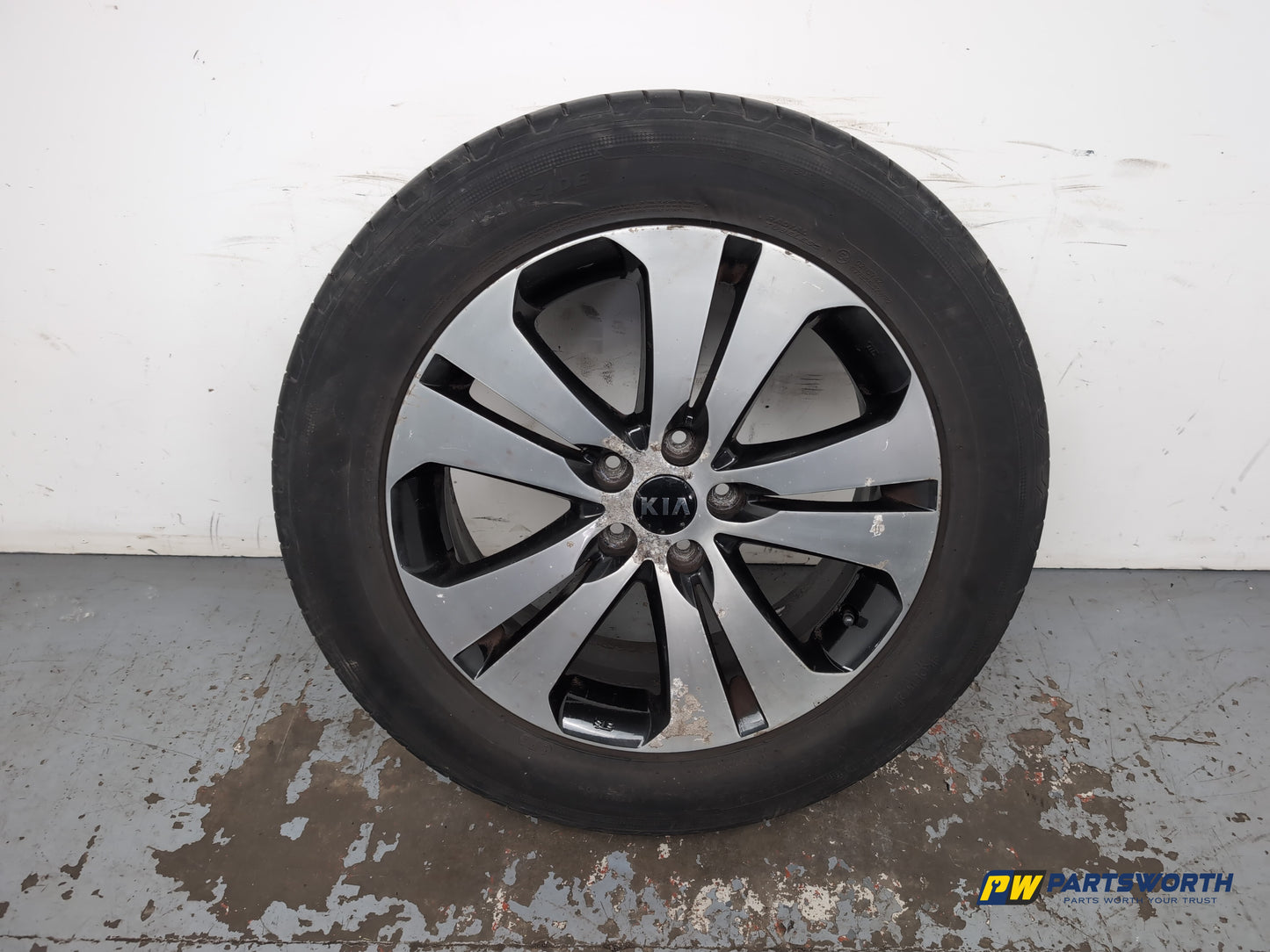 Kia Sportage 3 Sat Nav Crdi Wheel With Tyre 235/55 R18 529103u350