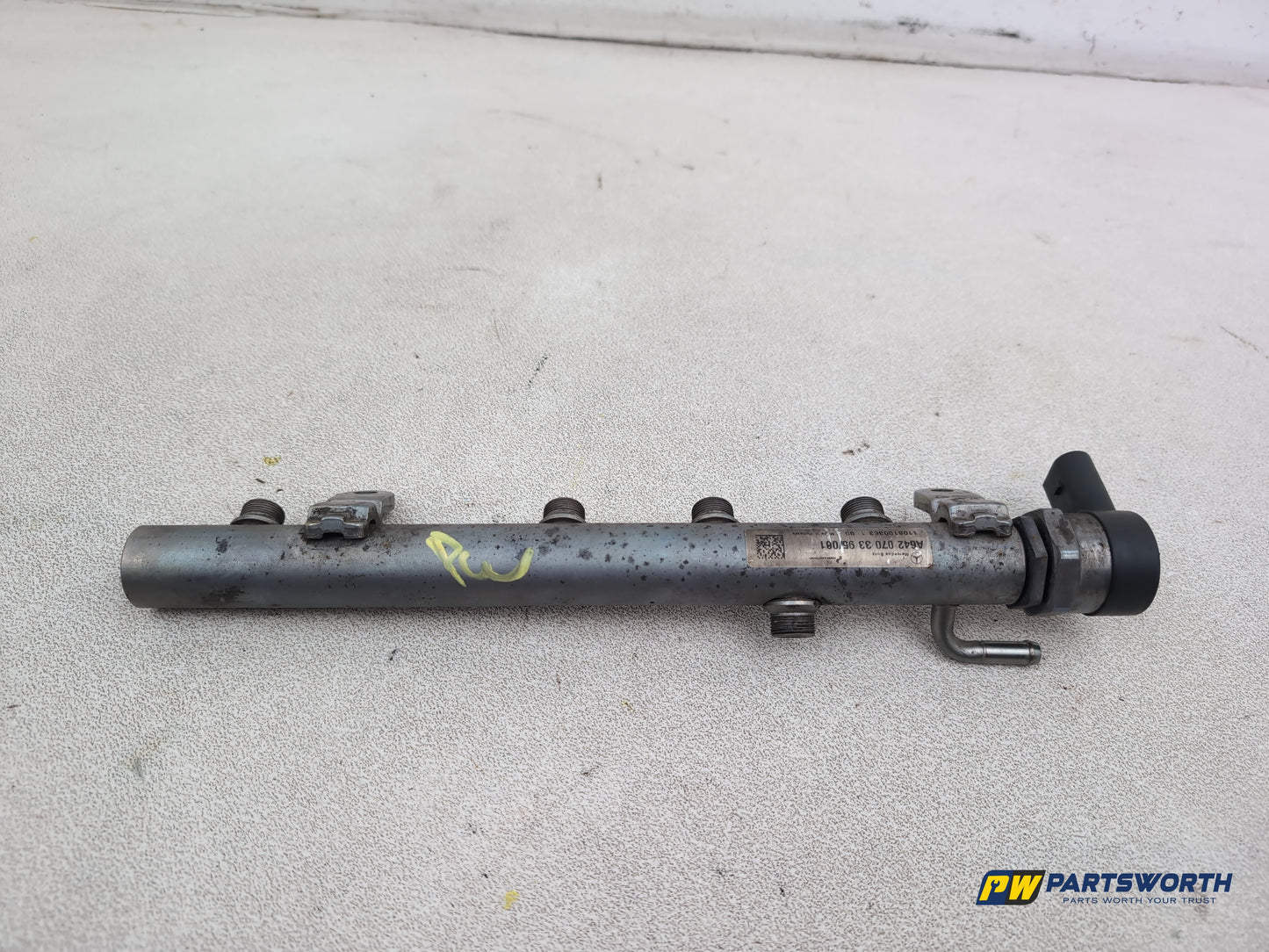 Mercedes-Benz Ml300 Sport Cdi Blue-Cy Injector Fuel Rail 3.0l Diesel A6420703395