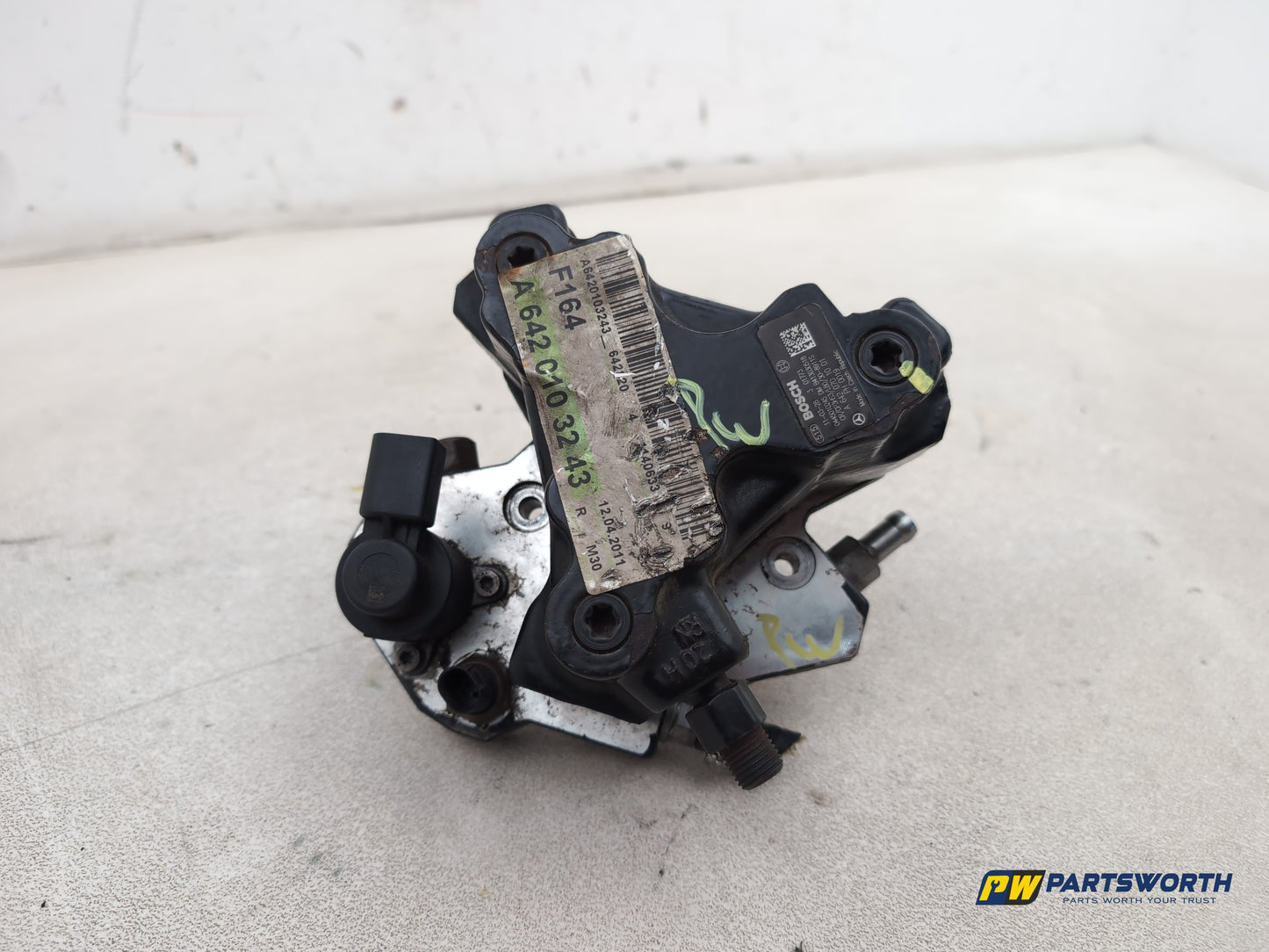 Mercedes-Benz Ml300 Sport Cdi Blue-Cy High Pressure Fuel Pump A6420701001