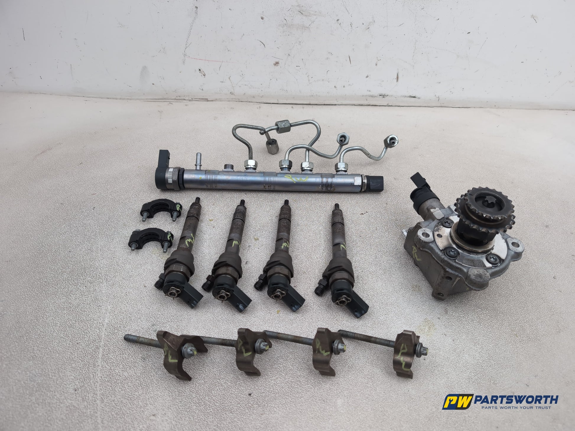 Bmw E87 Lci E90 120d 320d Fuel Pump Injector Rail Pipes And Clamps Set 7797874