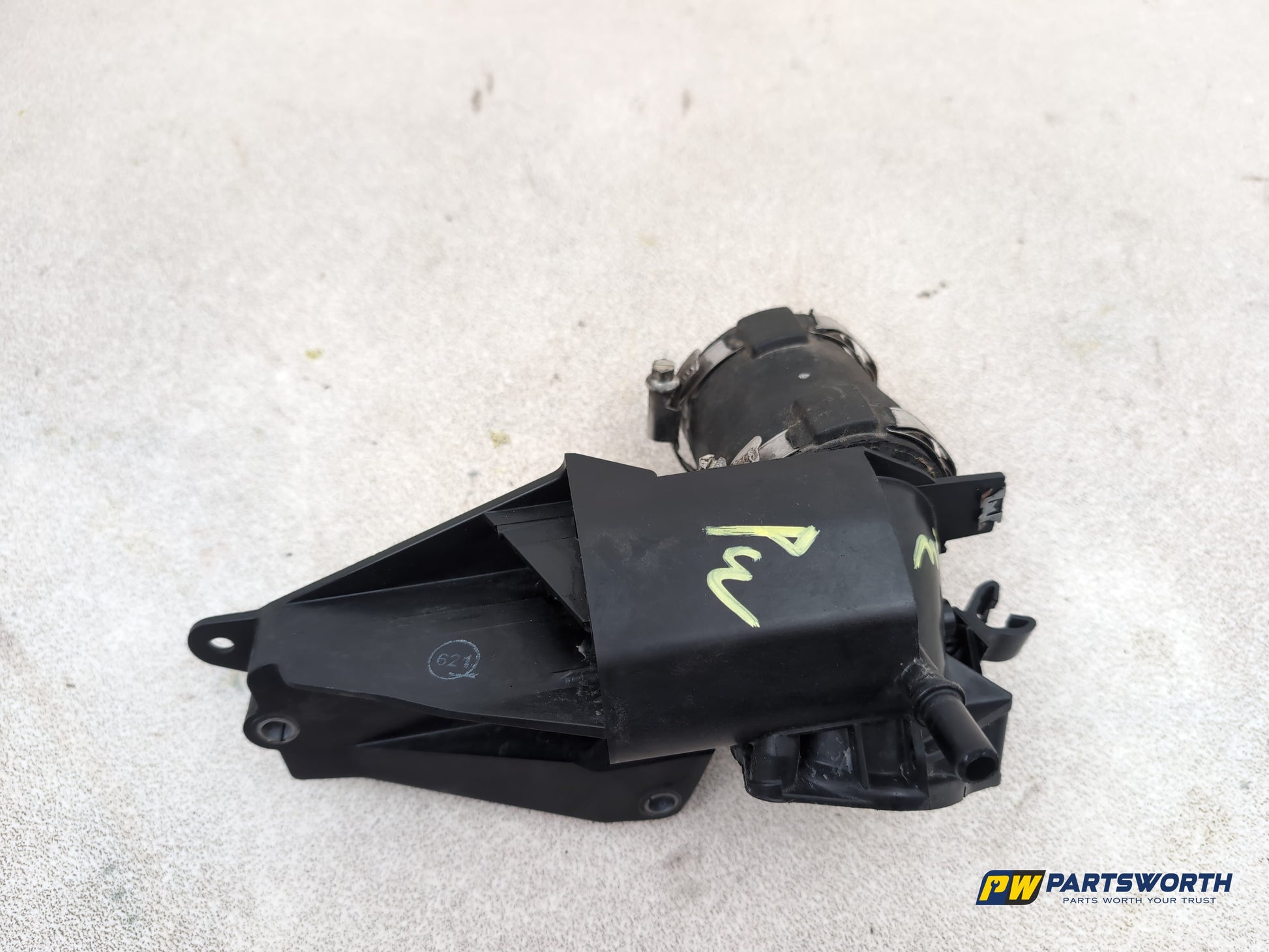 Ford Focus Zetec Turbo Air Intake Pipe 1060231s01 2011-2018 - photo 7