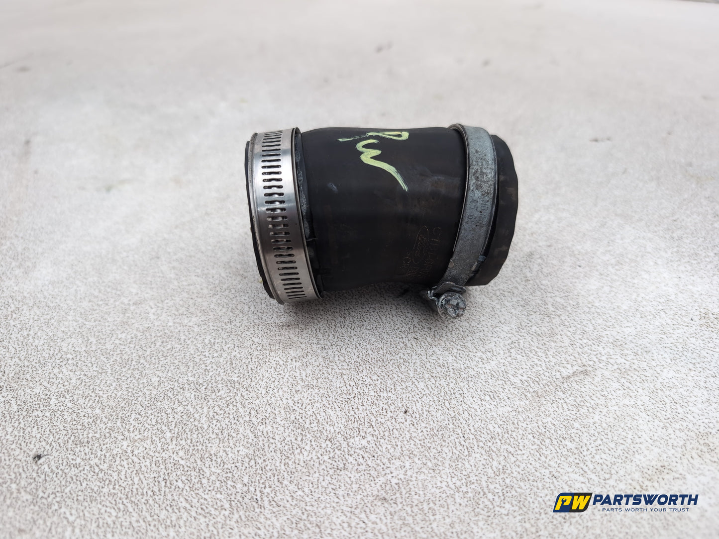 Ford Focus Zetec Turbo Throttle Body Rubber Joiner Hose C1b16f075 2011-2018 - photo 7