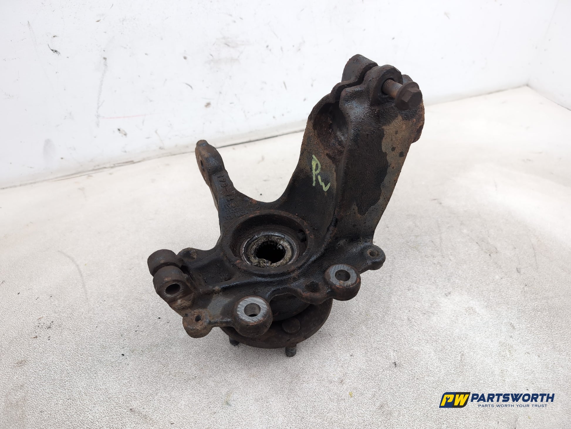 Ford Focus Zetec Turbo Wheel Hub Front Lh Passenger Side Av613k717 2011-2018