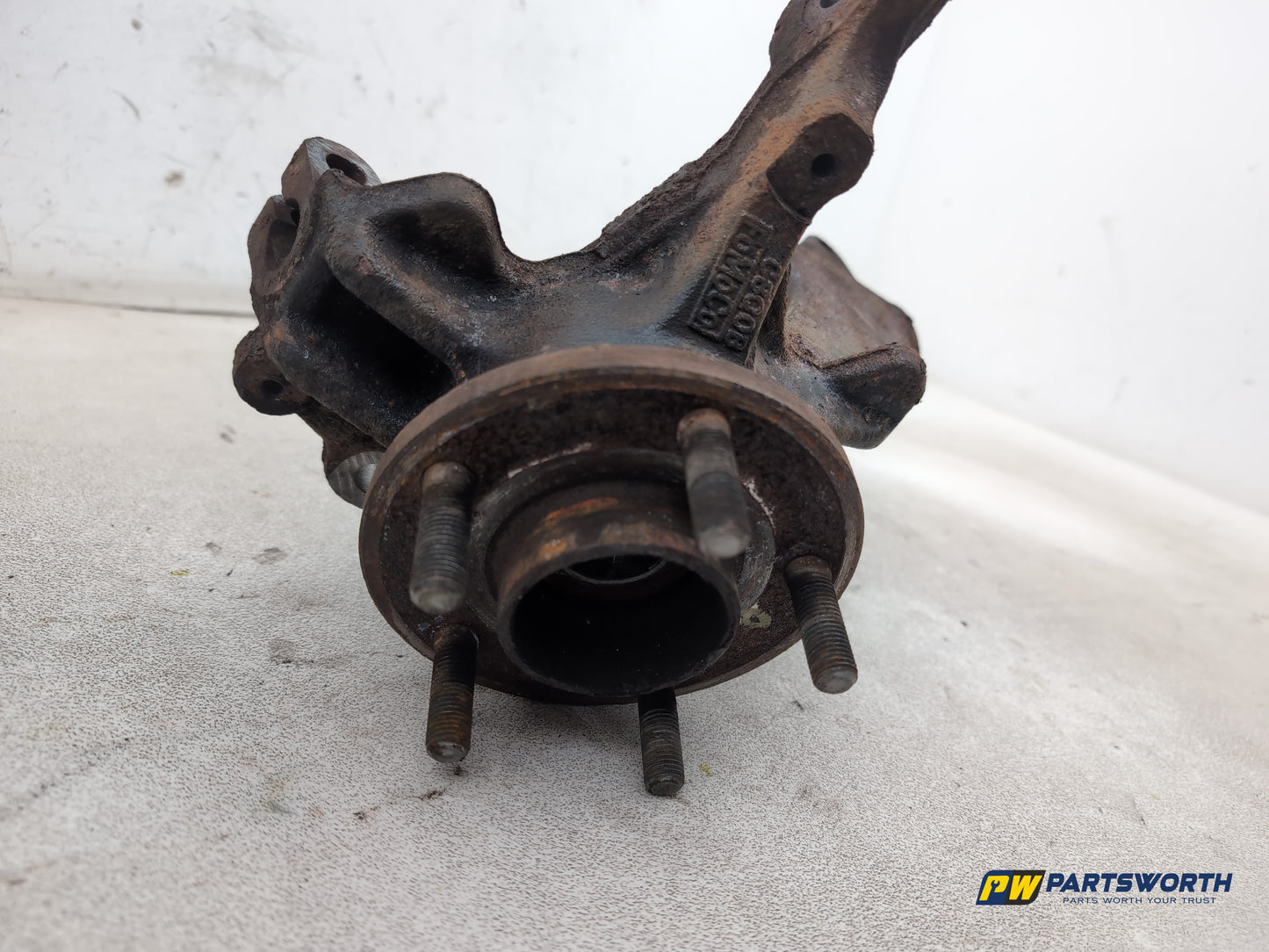 Ford Focus Zetec Turbo Wheel Hub Front Rh Driver Side Av613k710 2011-2018 - photo 7