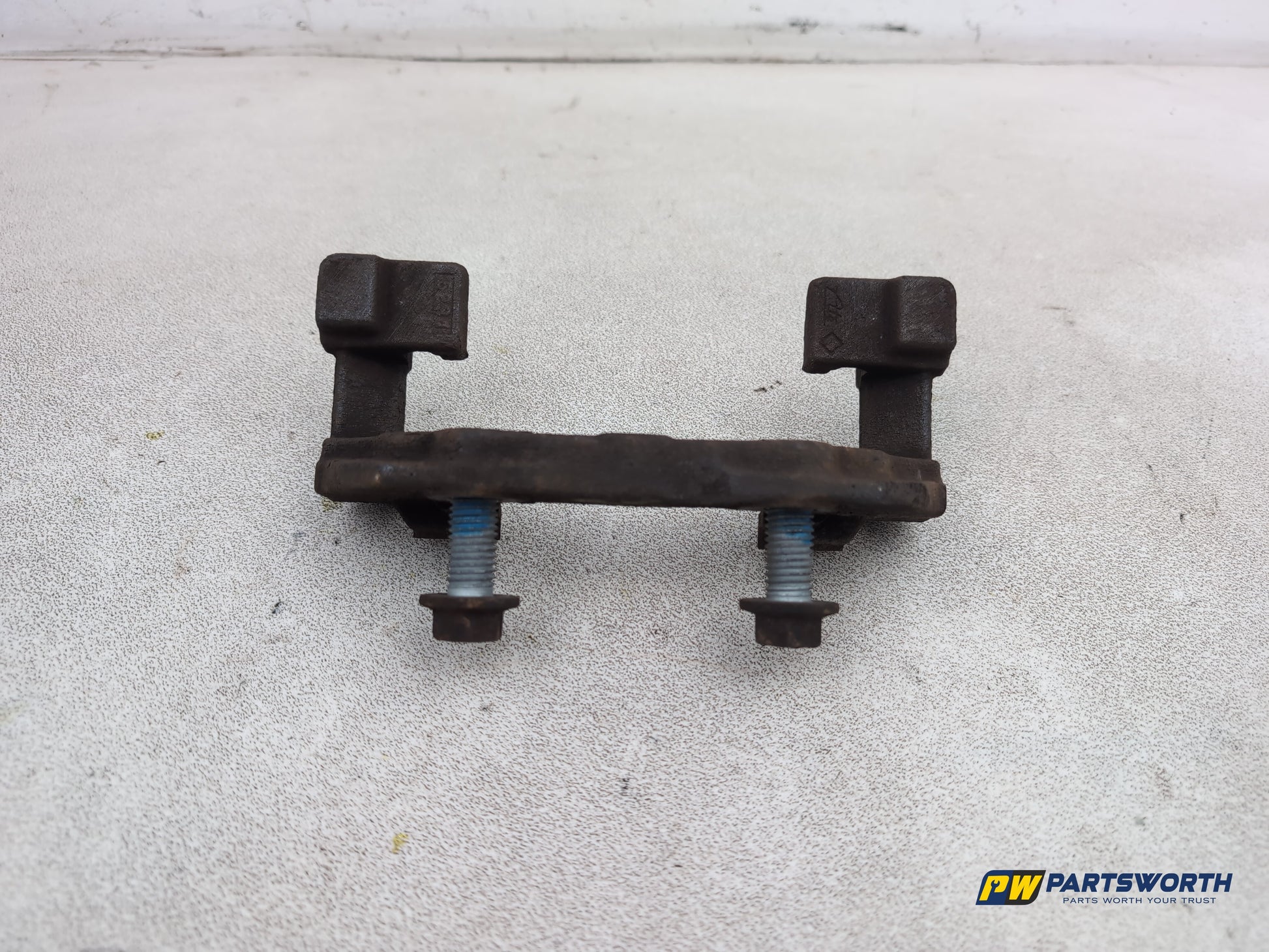 Ford Focus Zetec Turbo Front Left Brake Caliper Support 2011-2018 - photo 7