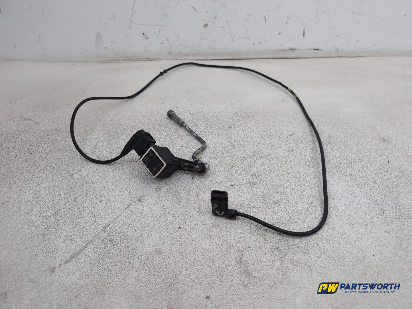 Mercedes Cls 320 Cdi Auto Rear Headlight Level Sensor A0105427717 2004-2008
