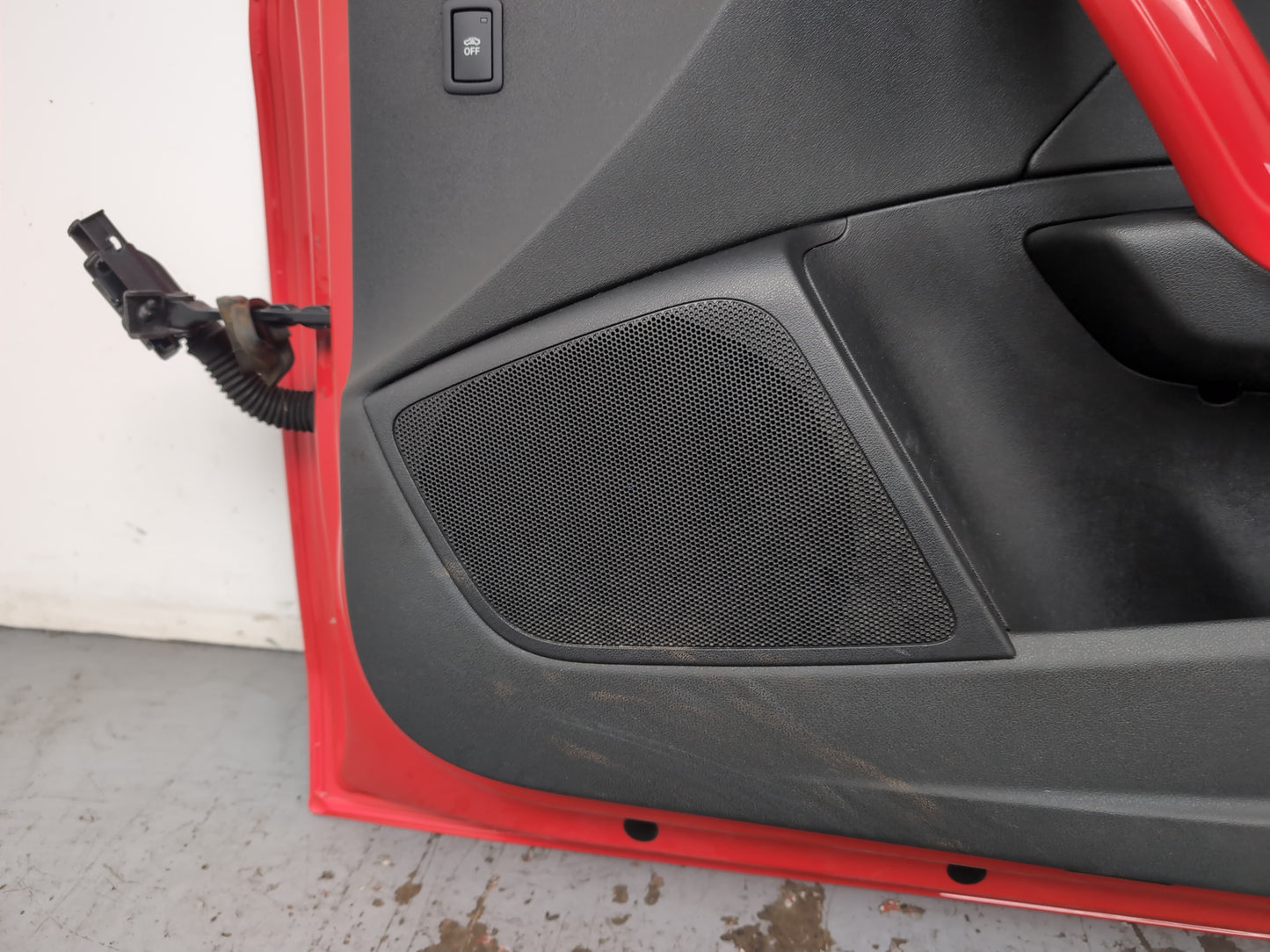 Door Front RH 13