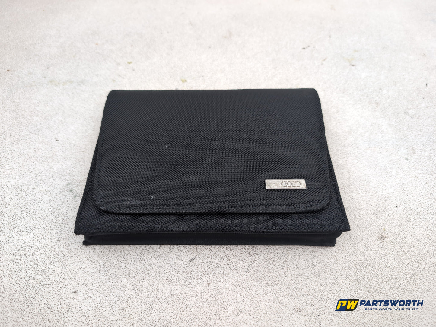 Audi A1 Contrast Edition Tdi Owners Manuyal Handbook 2010-2014
