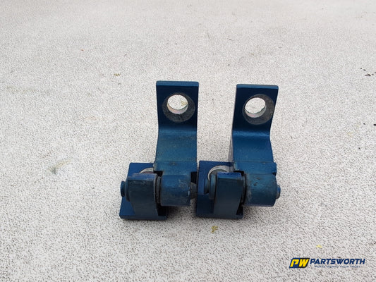Seat Ibiza Sportrider Rh Driver Side Front Door Hinge Pair 8k0831402f 2008-2012