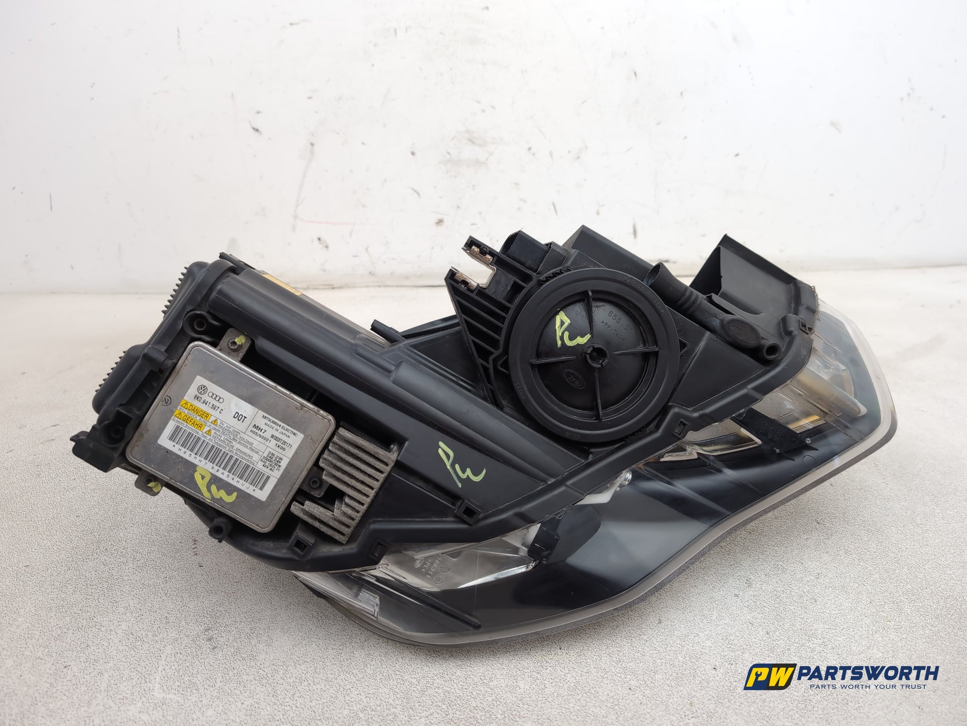 Audi A1 Contrast Edition Headlamp Lh Passenger Side Xenon 8x0941003n 2010-2012 - photo 7