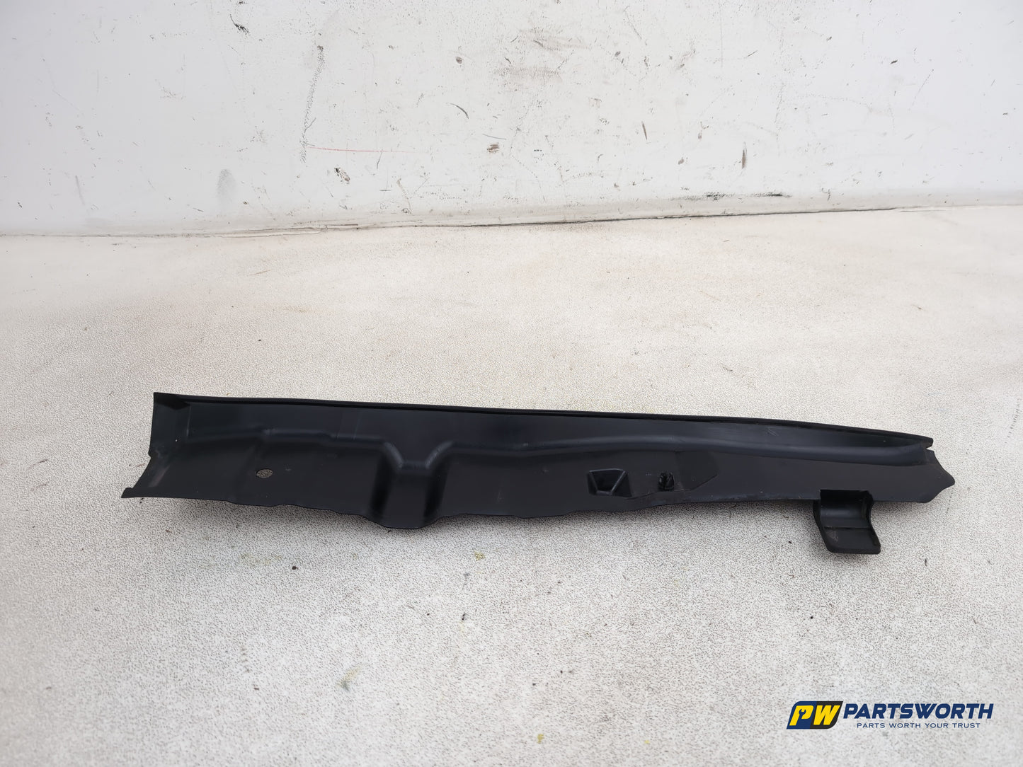Audi A1 Contrast Edition Tdi Front Driver Right Inner Wing Wheel Trim Arch