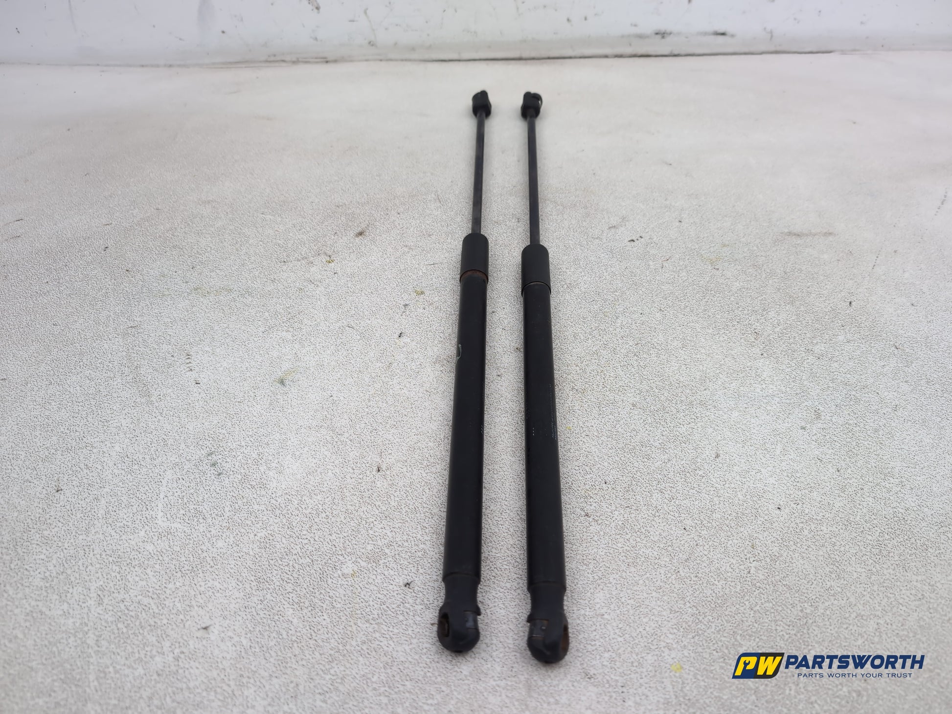 Audi A1 Contrast Edition Tdi Tailgate Gas Strut Pair 8x3827552 2010-2014