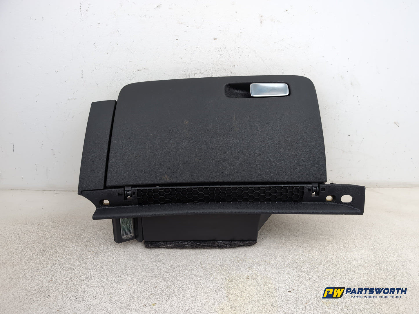 Audi A1 Contrast Edition Tdi Glove Compartment Assembly 8x2857035a 2010-2012