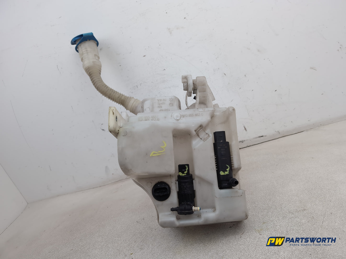Audi A1 Contrast Edition Tdi Windscreen Washer Bottle 6r0955453g 2008-2012 - photo 7