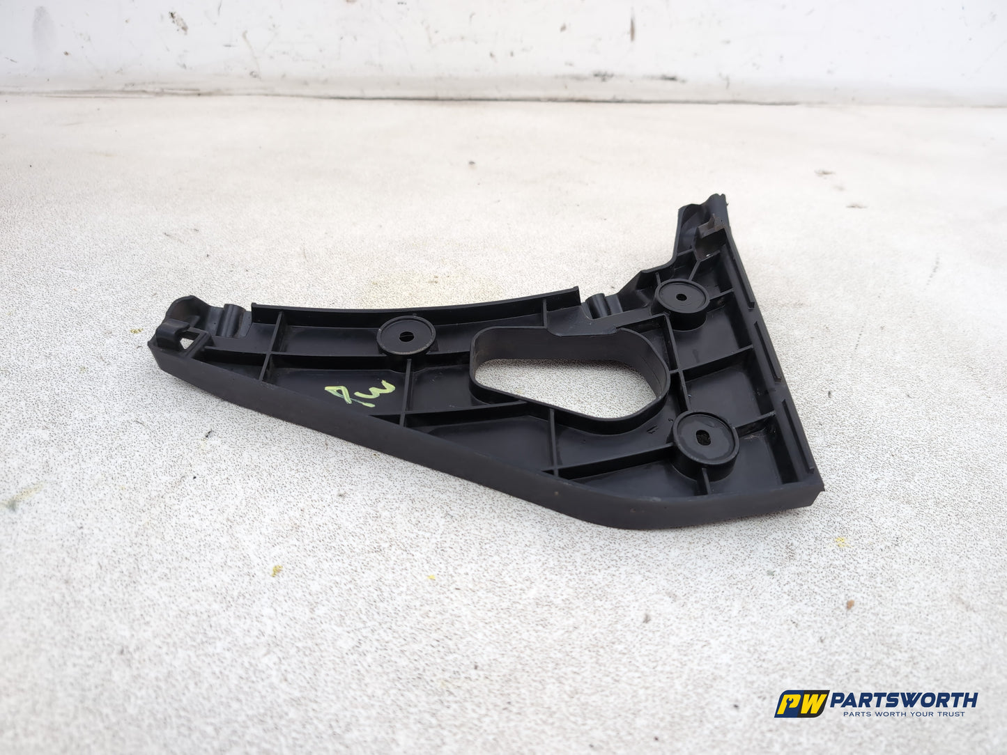 Audi A1 Contrast Edition Tdi Bumper Rear Bracket Rh Driver Side 8x0807378 - photo 7