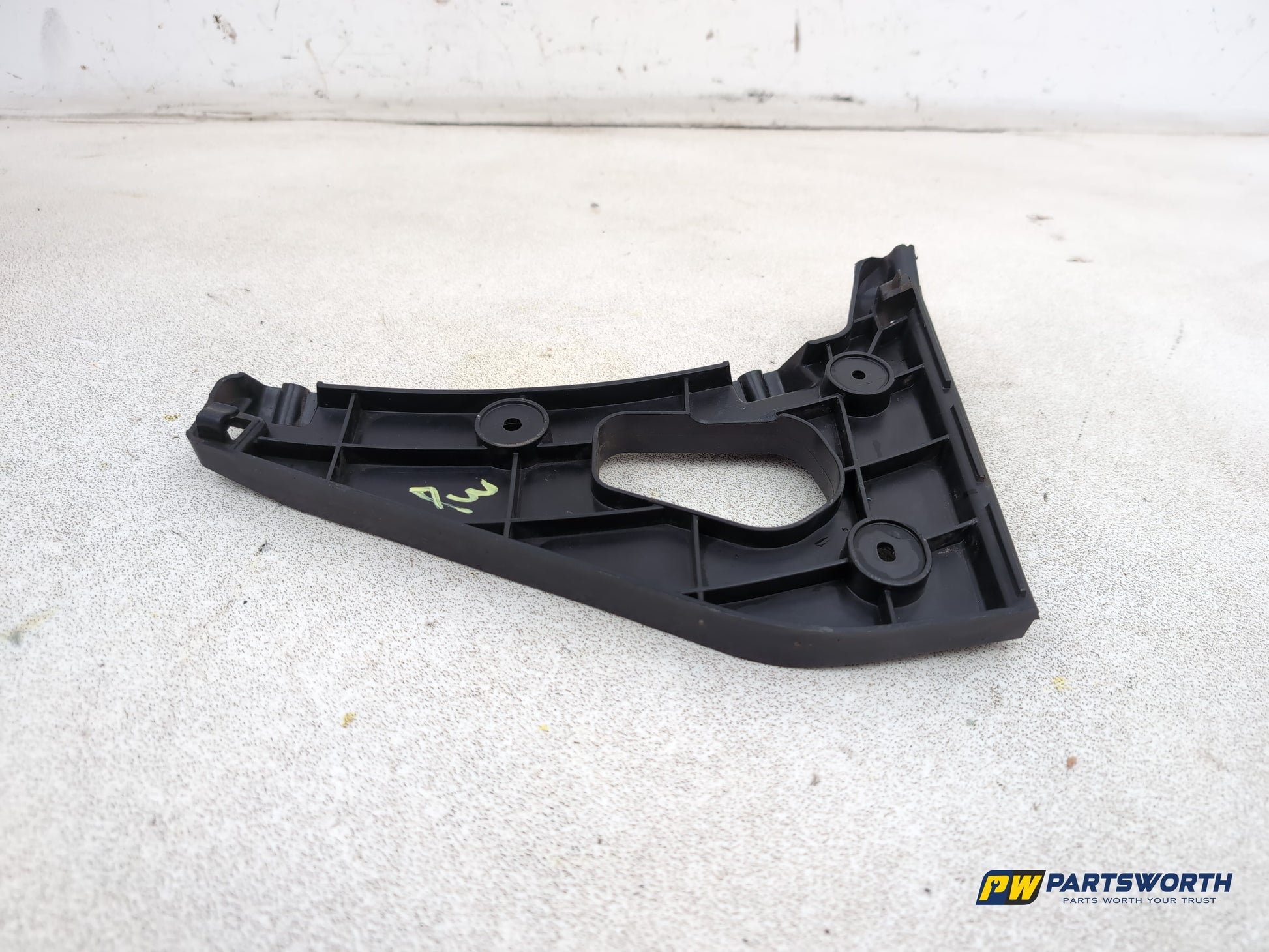 Audi A1 Contrast Edition Tdi Bumper Rear Bracket Rh Driver Side 8x0807378
