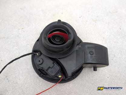 Audi A1 Contrast Edition Tdi Fuel Filler Flap And Cap 8x0809906 2008-2012 - photo 7