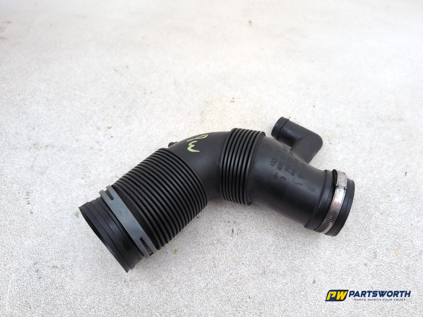 Audi A1 Contrast Edition Tdi Air Intake Pipe 1.6l Diesel 6r0129654c 2008-2012
