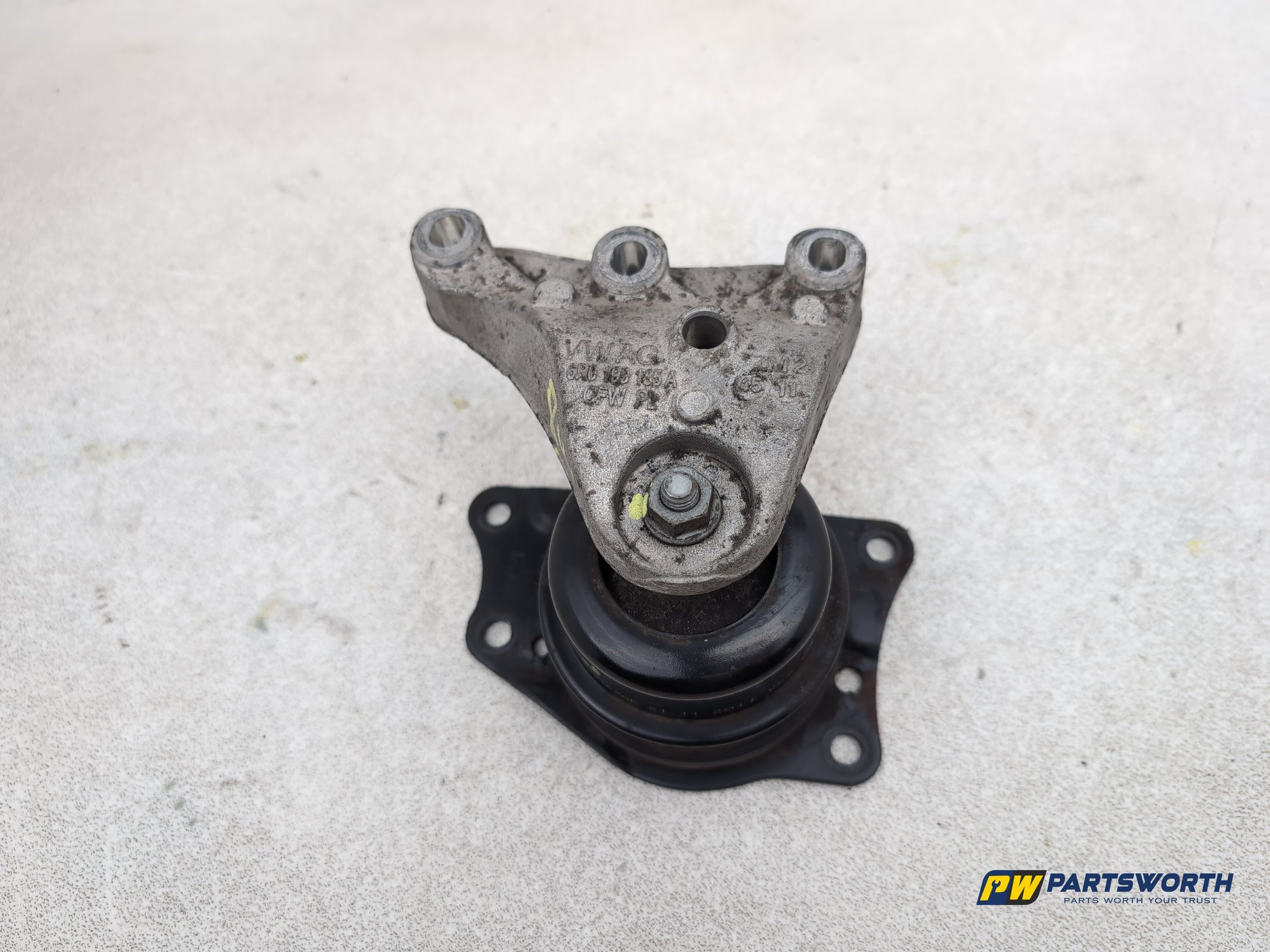 Audi A1 Contrast Edition Tdi Engine Mount Rh Driver Side 6r0199167ae 2008-2012