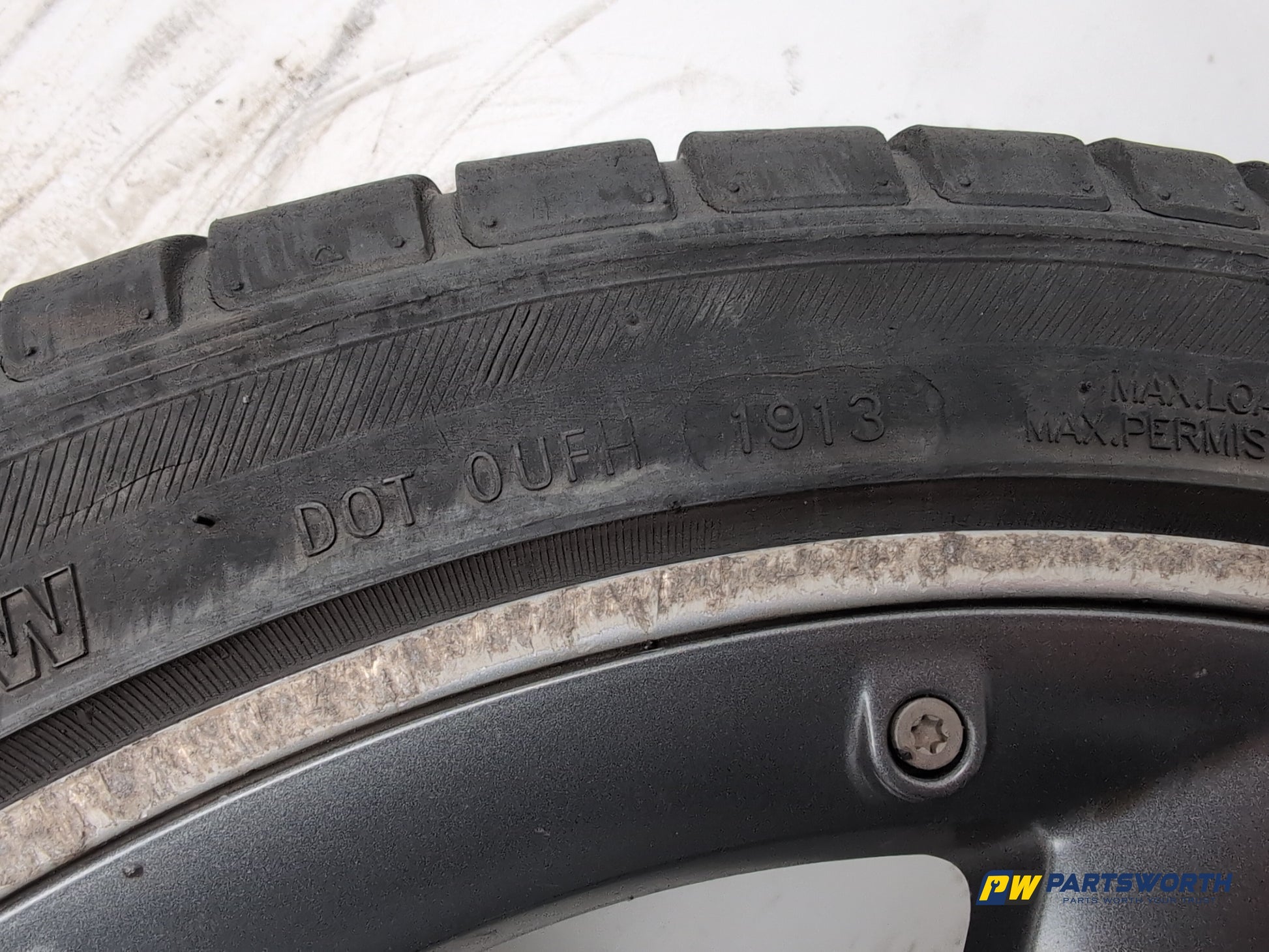 Audi A1 Contrast Edition Tdi Wheel With Tyre 215/40 R17 Silver Black 8x0601025e - photo 7