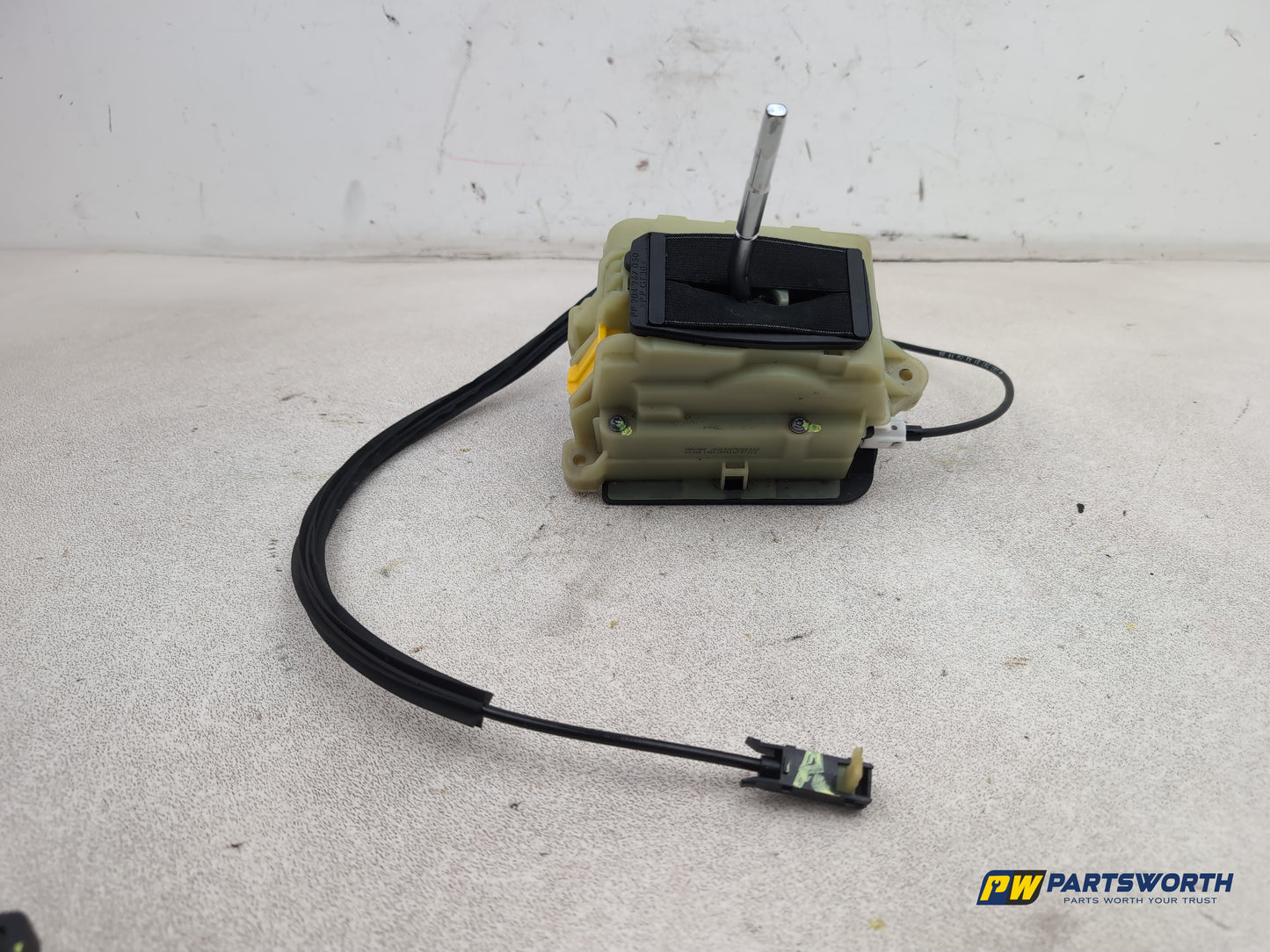 Mercedes-Benz E220 E-Class W212 Saloon Gear Shift Assembly Automatic A2042674724